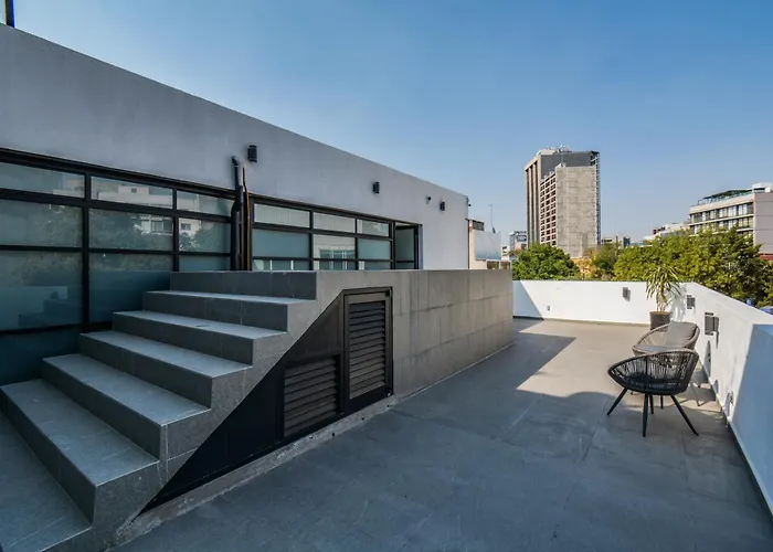 The Sterling Condesa *