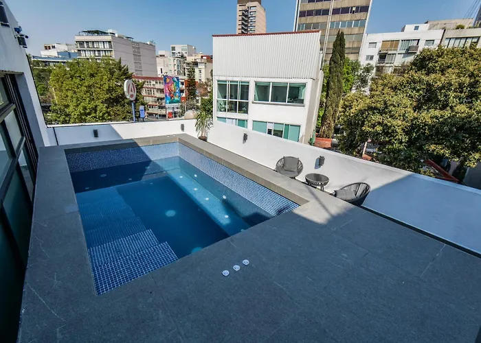 The Sterling Condesa